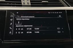 musta Audi e-tron 2022 kuva 28.