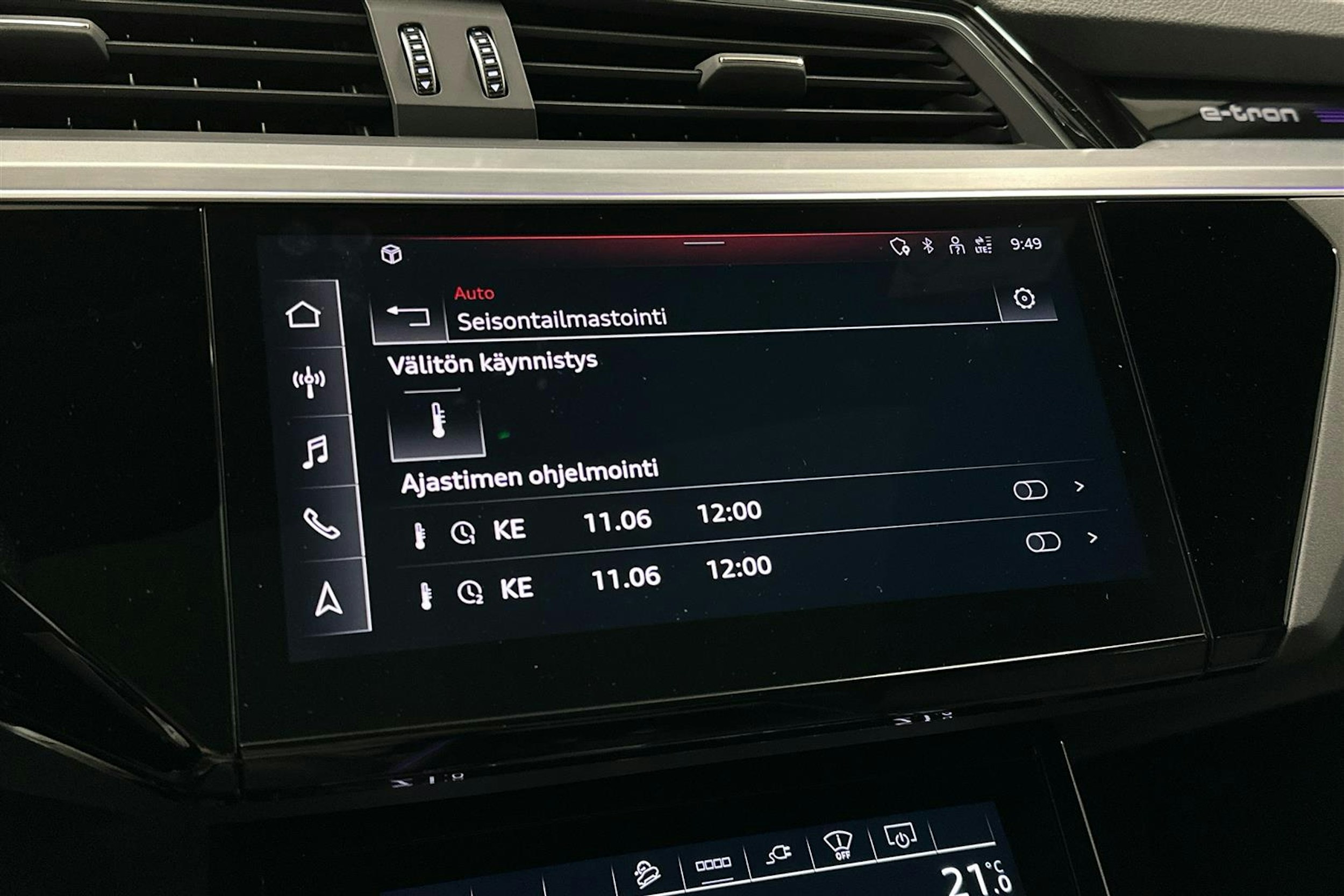 beige Audi e-tron 2022 kuva 19.