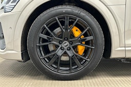beige Audi e-tron 2022 kuva 31.