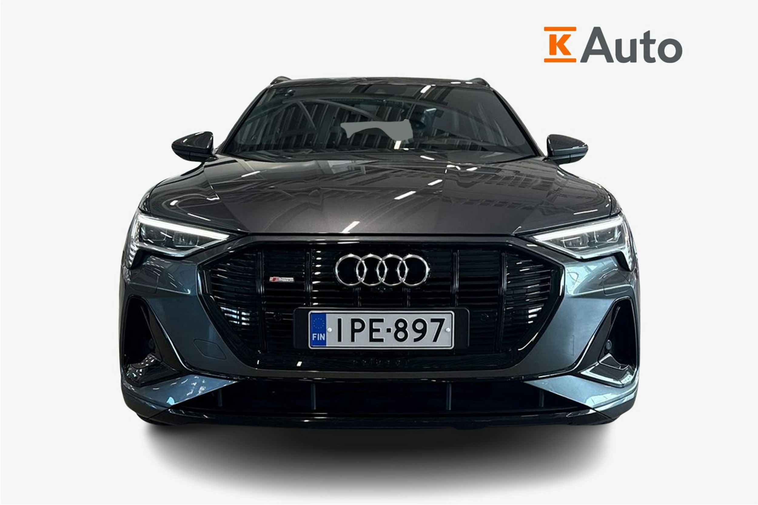 harmaa Audi e-tron 2022 kuva 5.