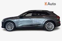 harmaa Audi e-tron 2022 kuva 6.