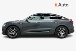 harmaa Audi e-tron 2022 kuva 6.