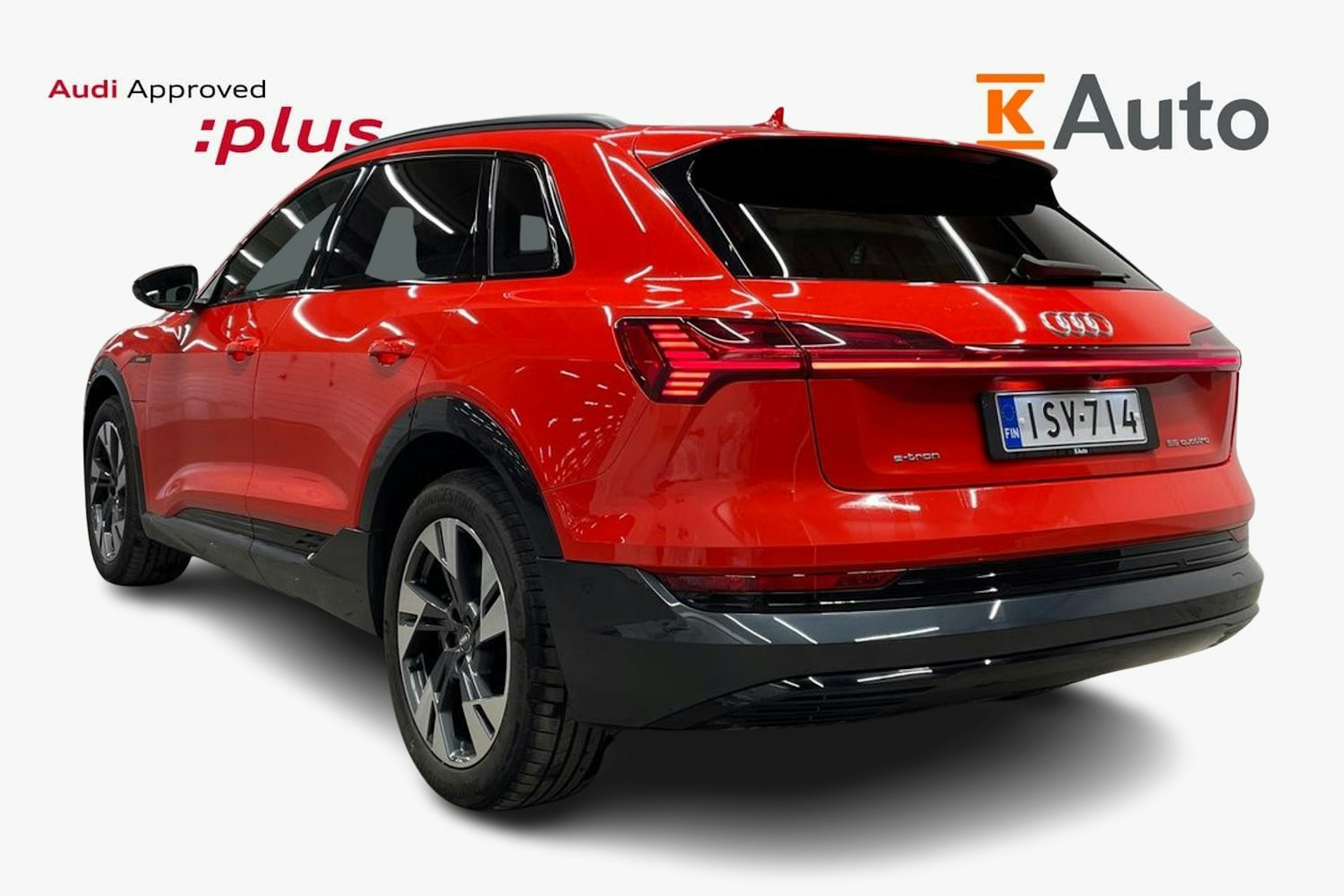 punainen Audi e-tron 2022 kuva 2.