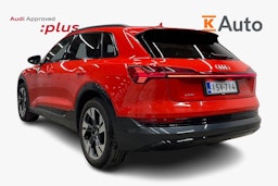 punainen Audi e-tron 2022 kuva 2.