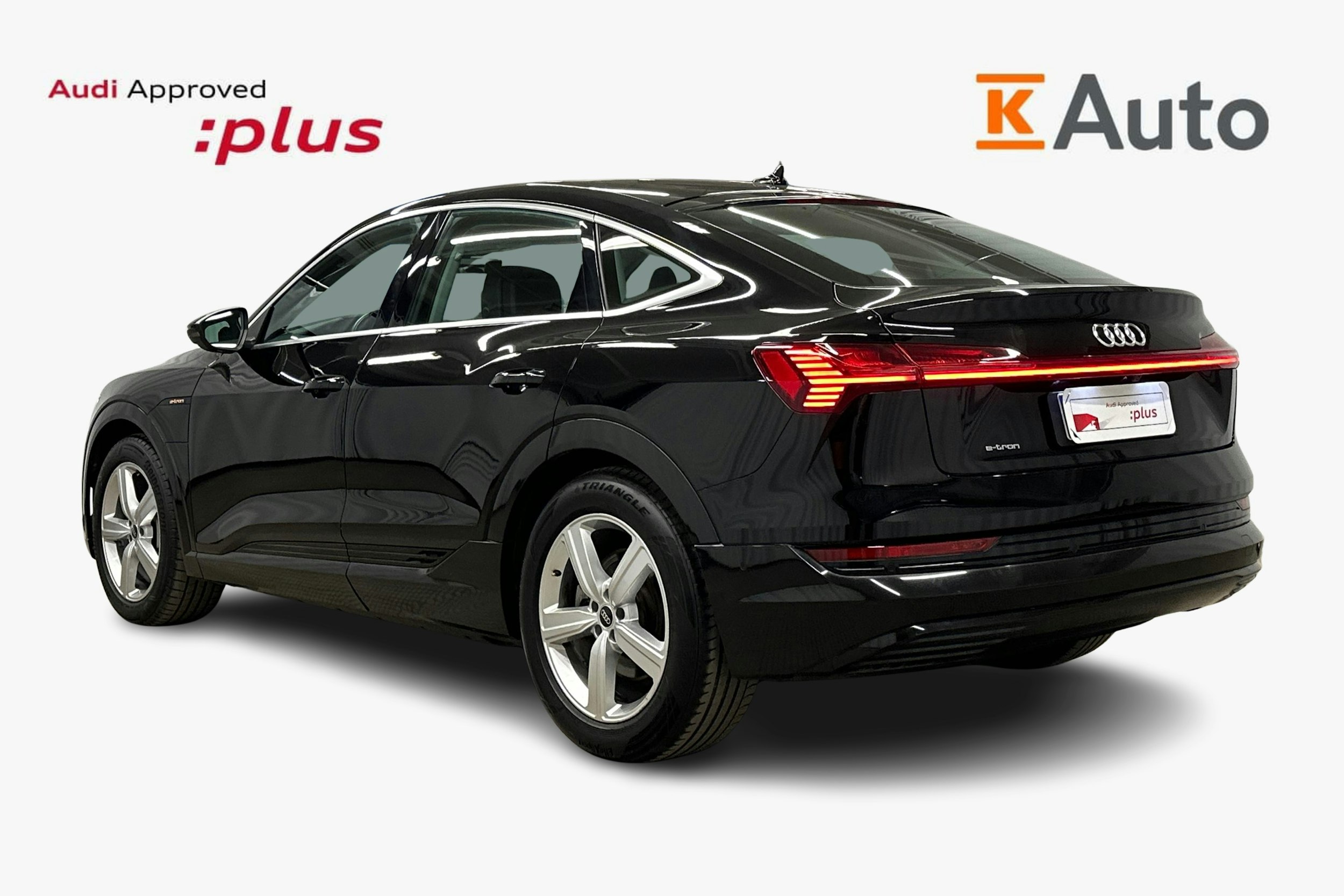 musta Audi e-tron 2022 kuva 2.