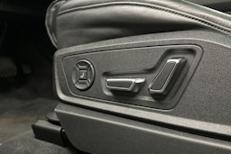 musta Audi e-tron 2022 kuva 25.