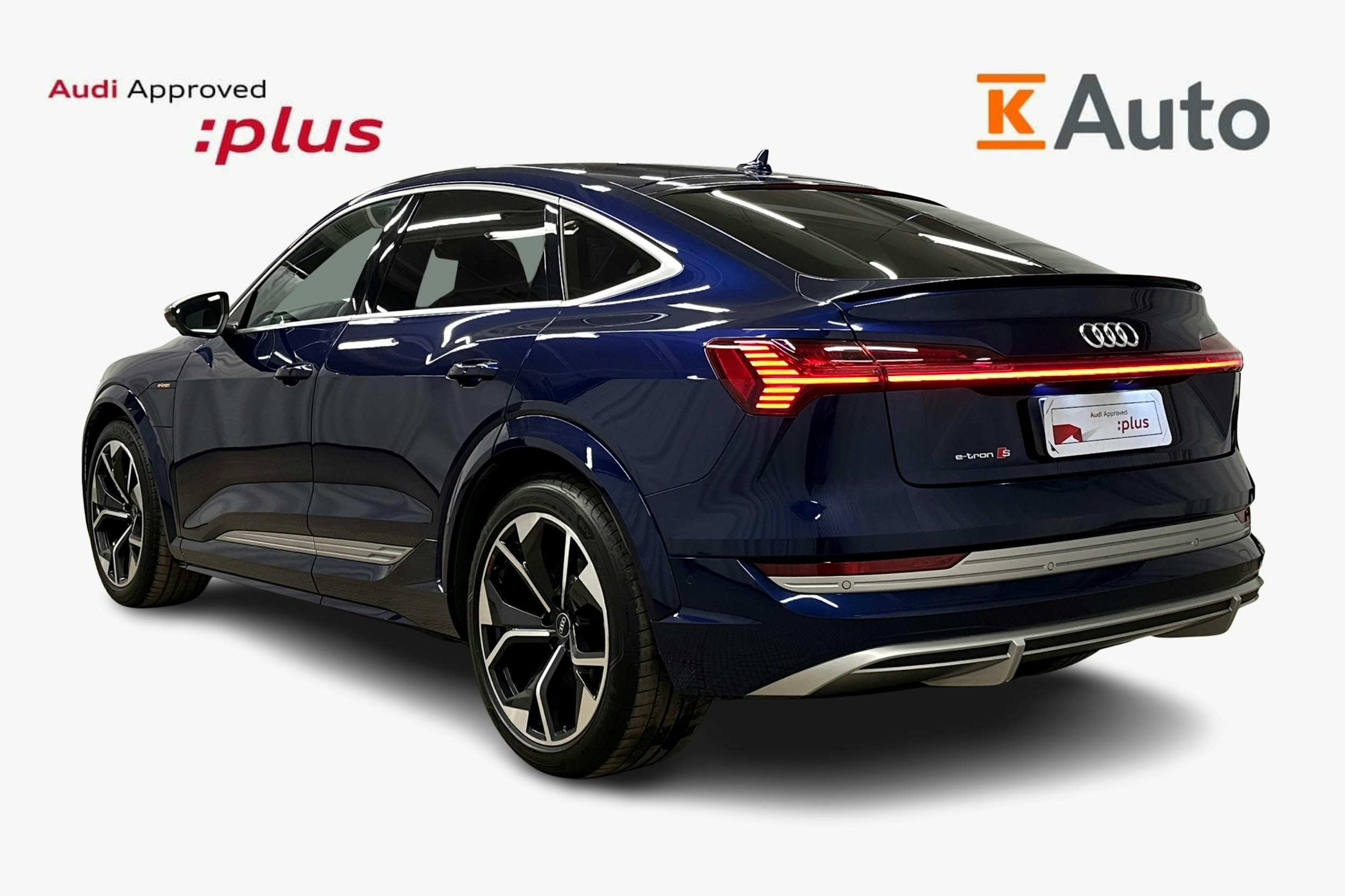 sininen Audi e-tron 2022 kuva 2.