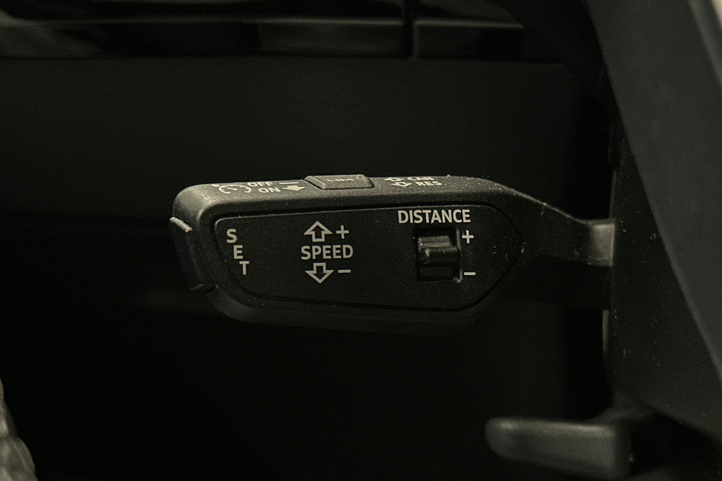 sininen Audi e-tron 2022 kuva 22.