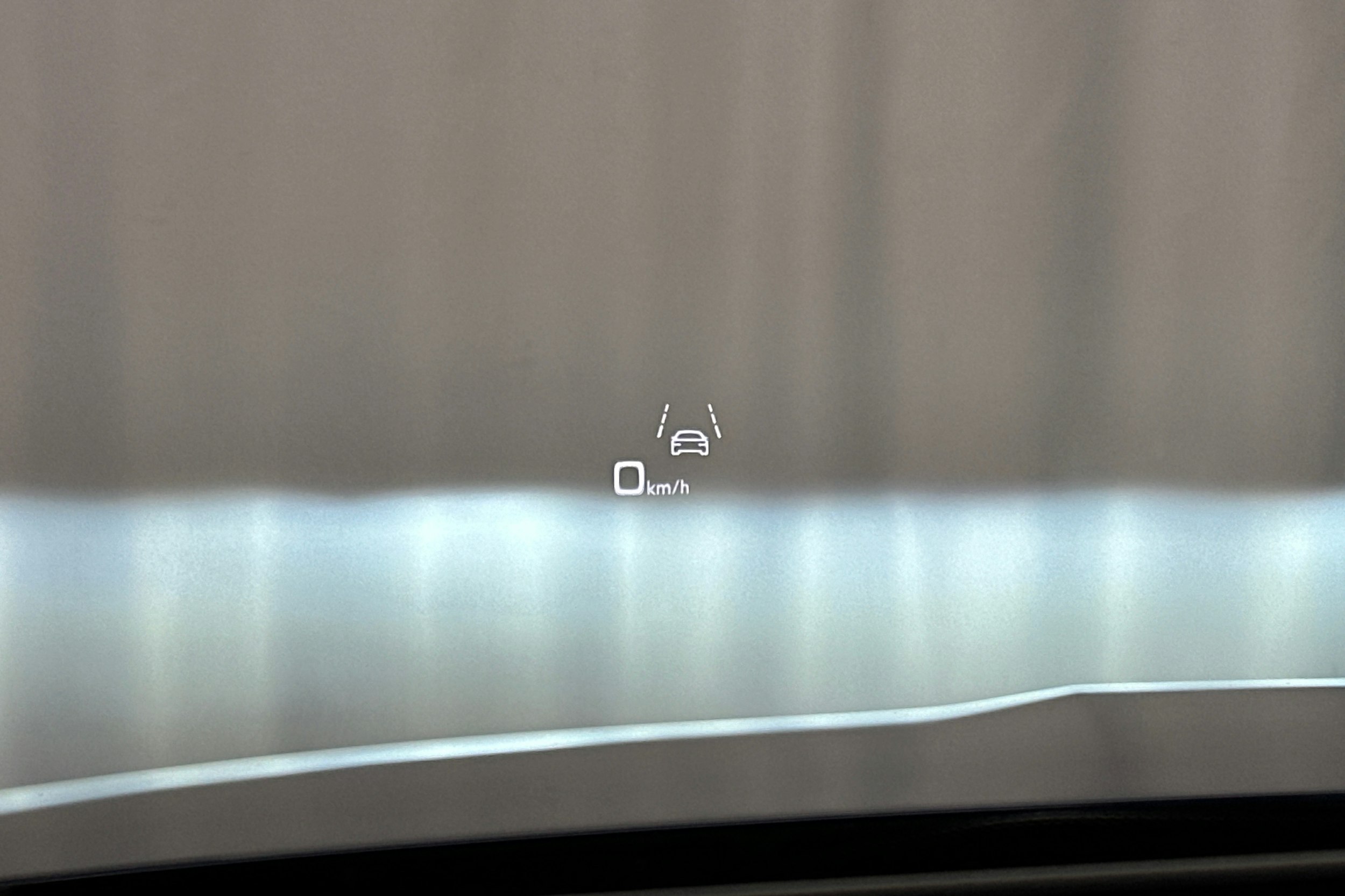 sininen Audi e-tron 2022 kuva 24.