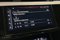 sininen Audi e-tron 2022 kuva 27.