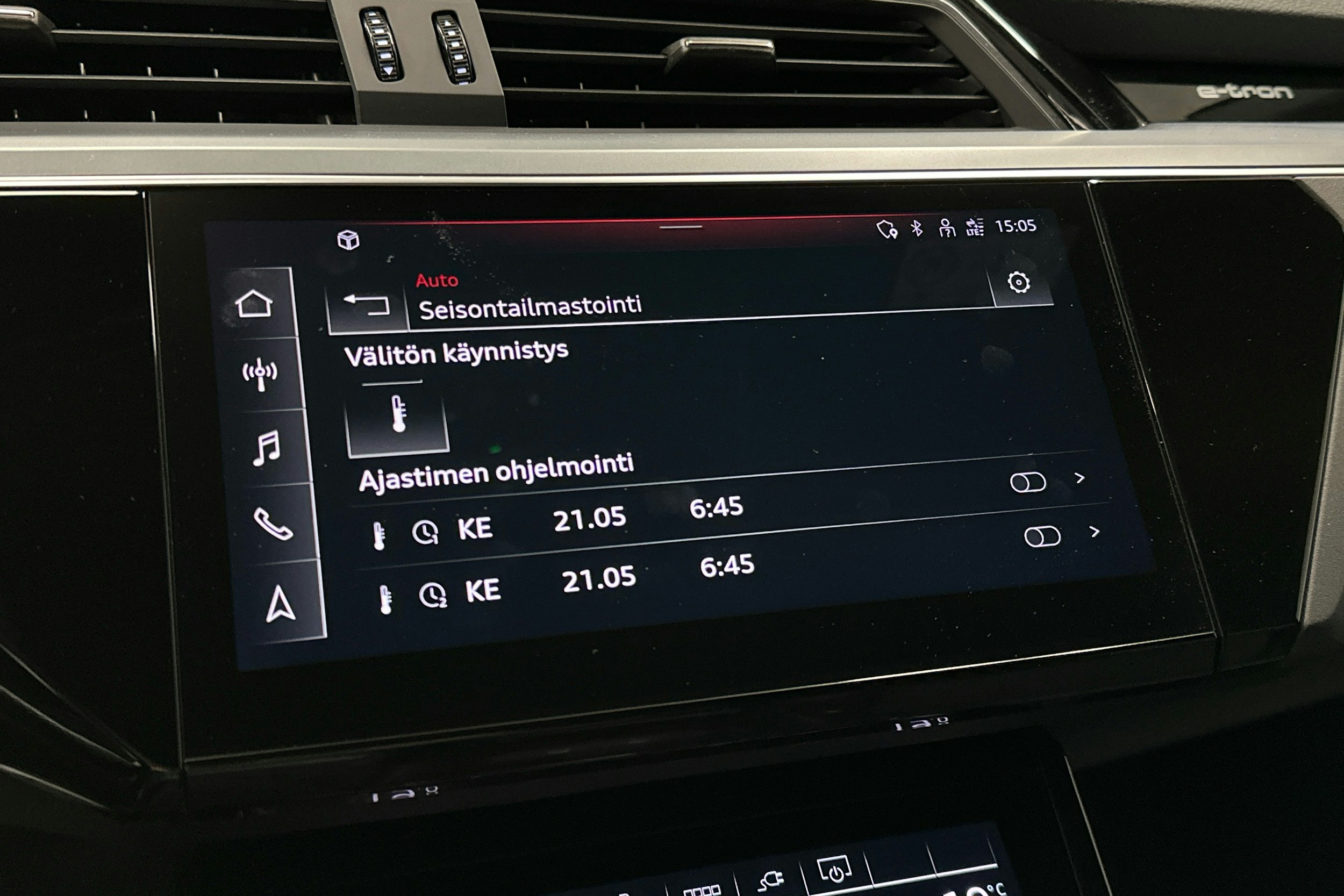 musta Audi e-tron 2022 kuva 19.