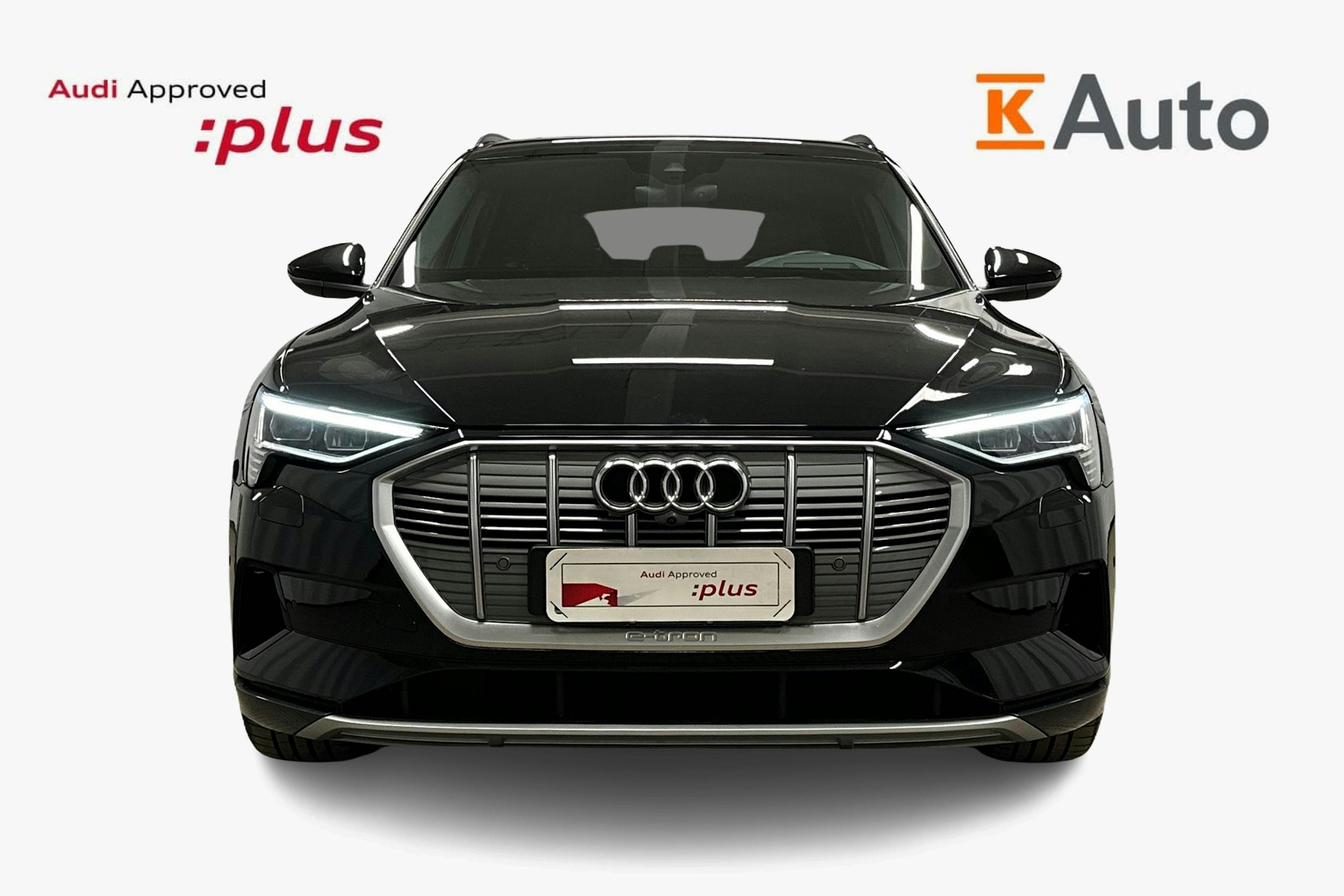 musta Audi e-tron 2022 kuva 5.