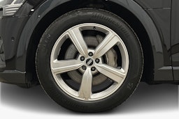 musta Audi e-tron 2022 kuva 11.