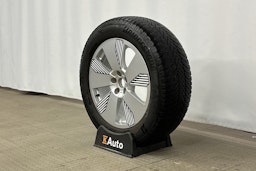 musta Audi e-tron 2022 kuva 12.