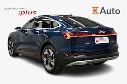 sininen Audi e-tron 2022 kuva 2.