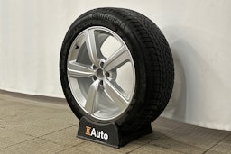 sininen Audi e-tron 2022 kuva 10.