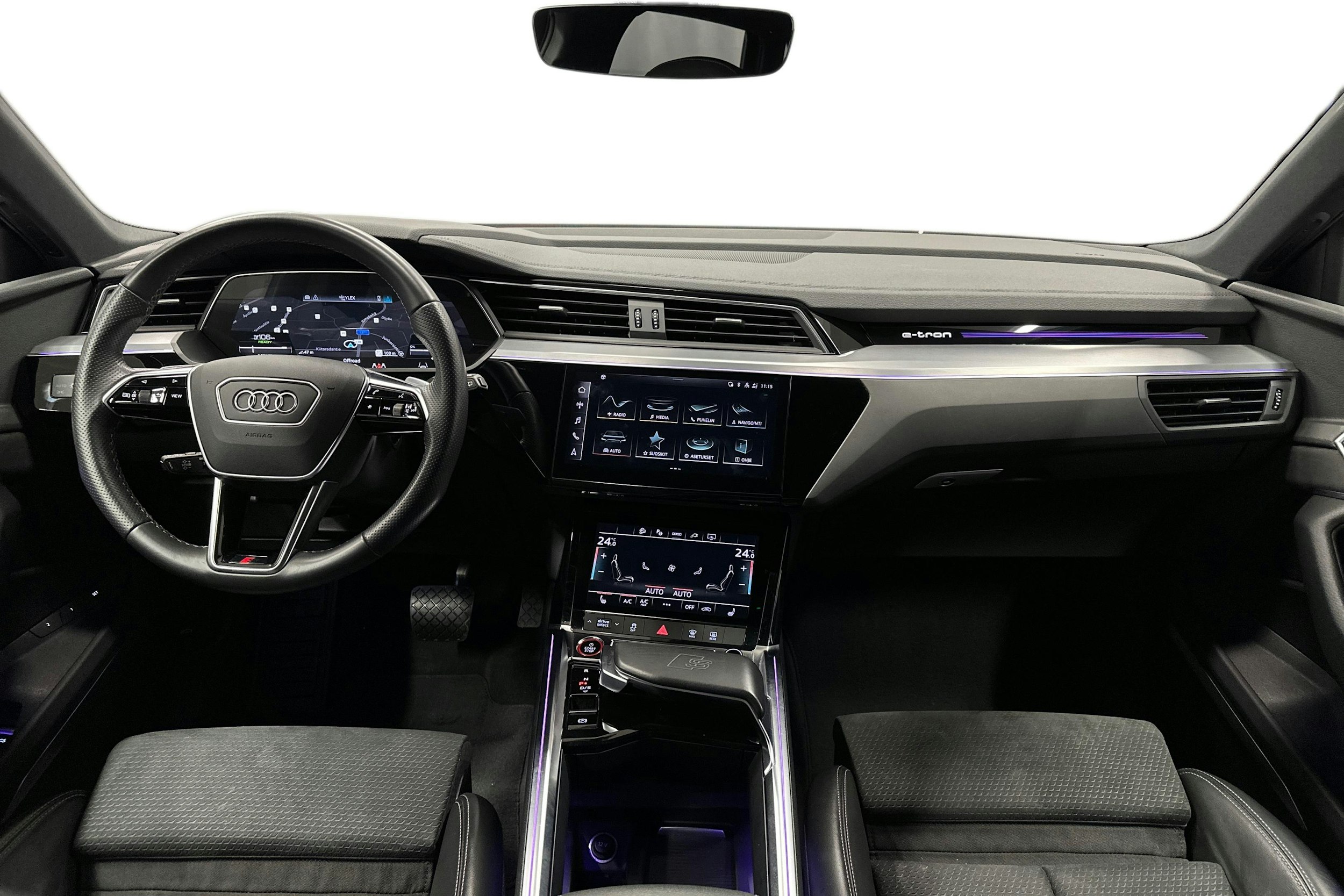 musta Audi e-tron 2022 kuva 9.