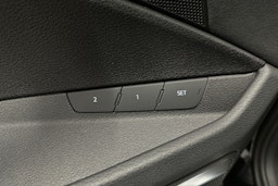 musta Audi e-tron 2022 kuva 16.