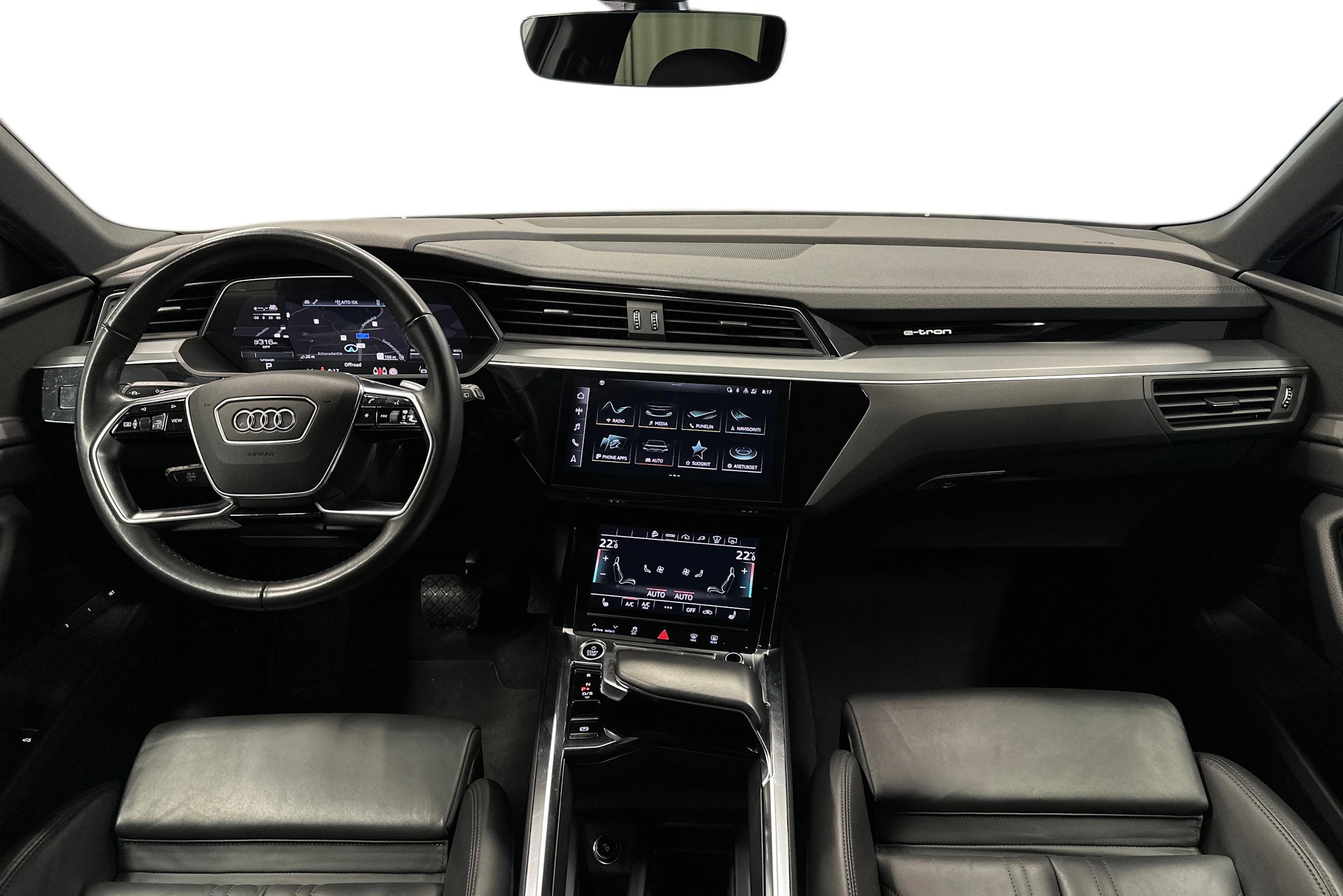harmaa Audi e-tron 2022 kuva 7.