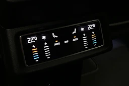 harmaa Audi e-tron 2022 kuva 13.