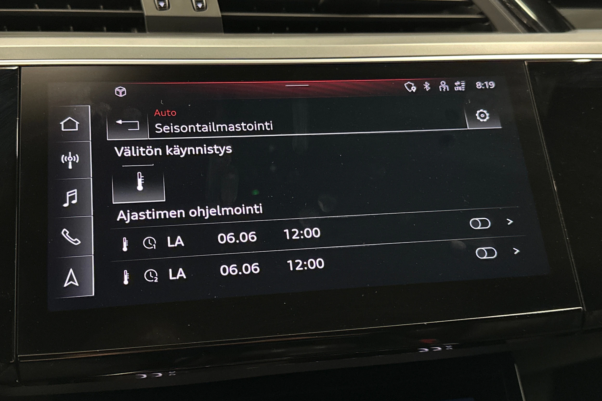 harmaa Audi e-tron 2022 kuva 26.