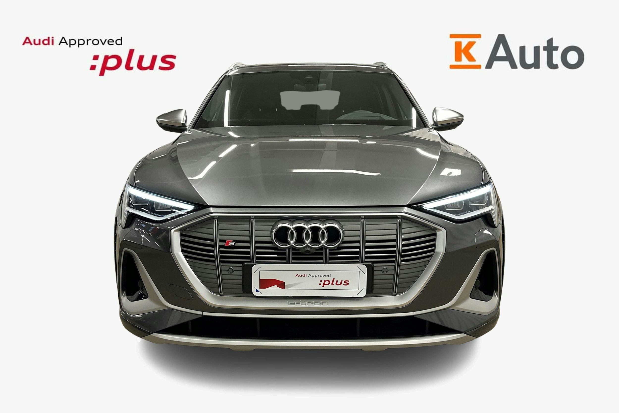 harmaa Audi e-tron 2022 kuva 5.