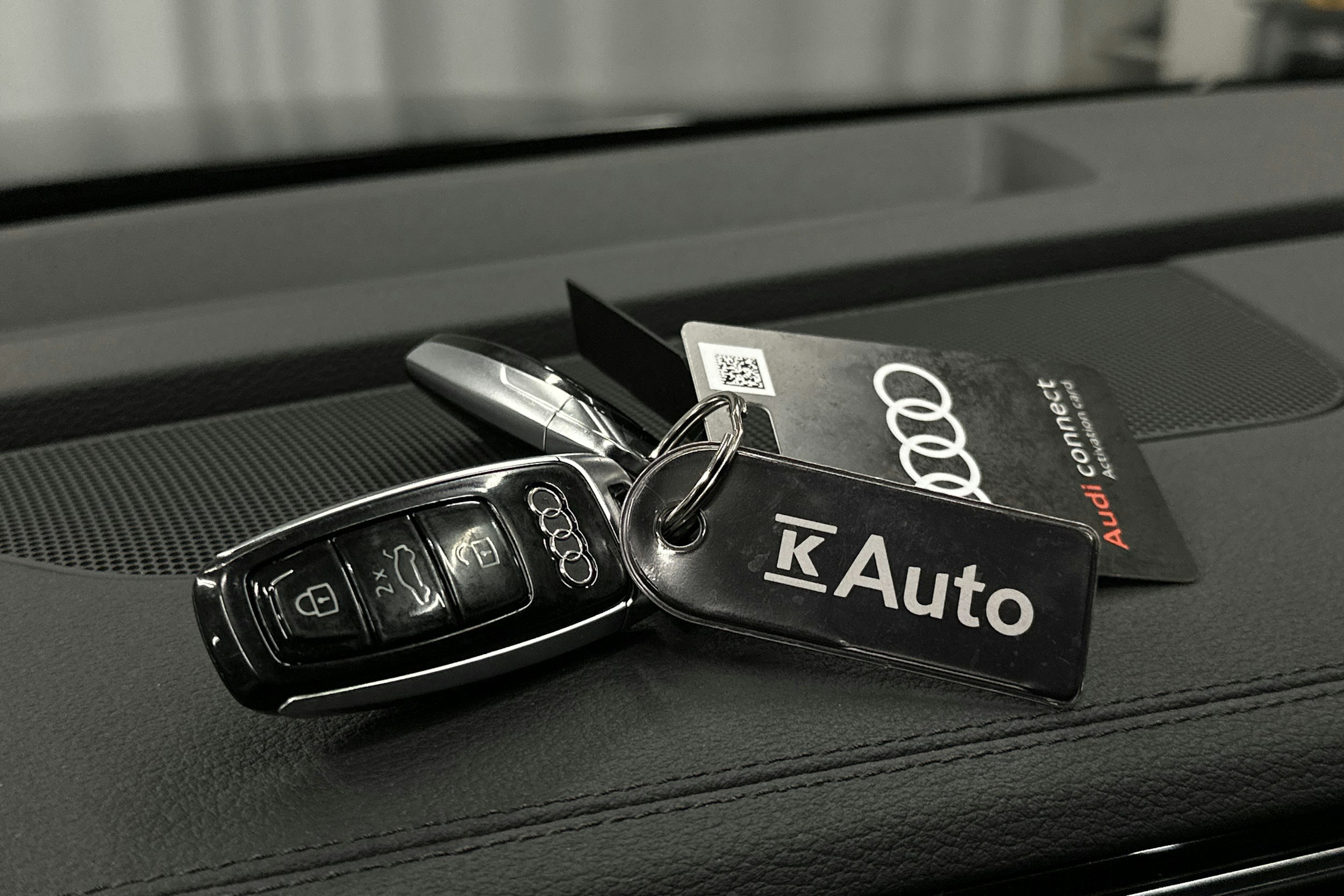 musta Audi e-tron 2022 kuva 32.