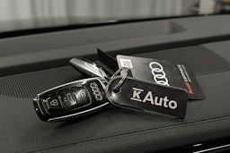 musta Audi e-tron 2022 kuva 32.