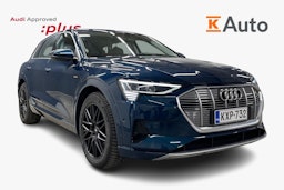 sininen Audi e-tron 2022 kuva 1.