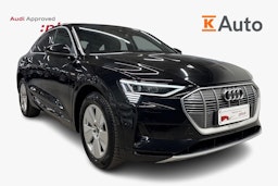 Musta Audi e-tron 2022 kuva 1.