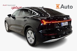 Musta Audi e-tron 2022 kuva 2.