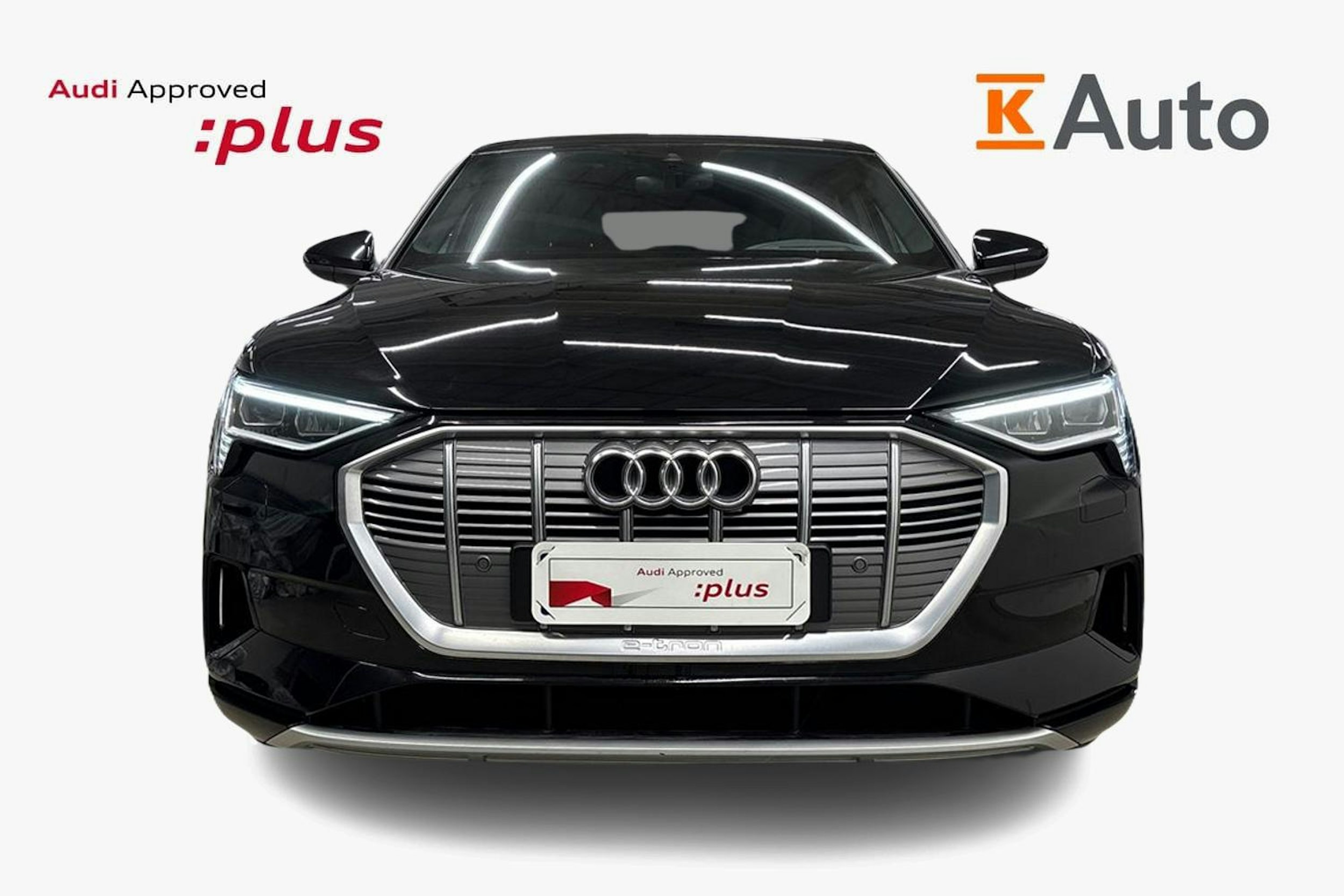 Musta Audi e-tron 2022 kuva 5.