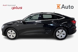 Musta Audi e-tron 2022 kuva 6.