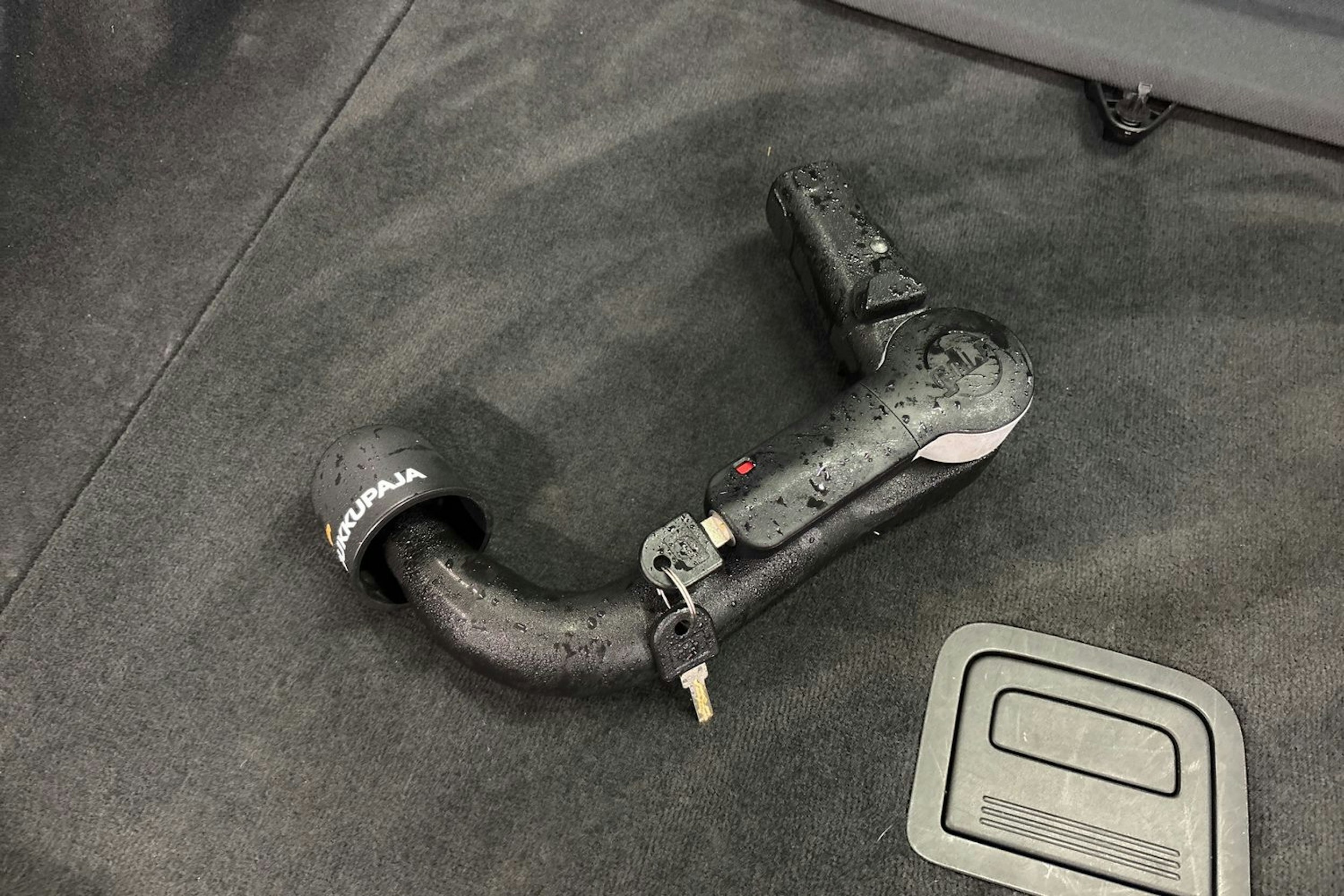 Musta Audi e-tron 2022 kuva 17.