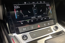 Musta Audi e-tron 2022 kuva 21.