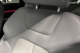 Musta Audi e-tron 2022 kuva 23.