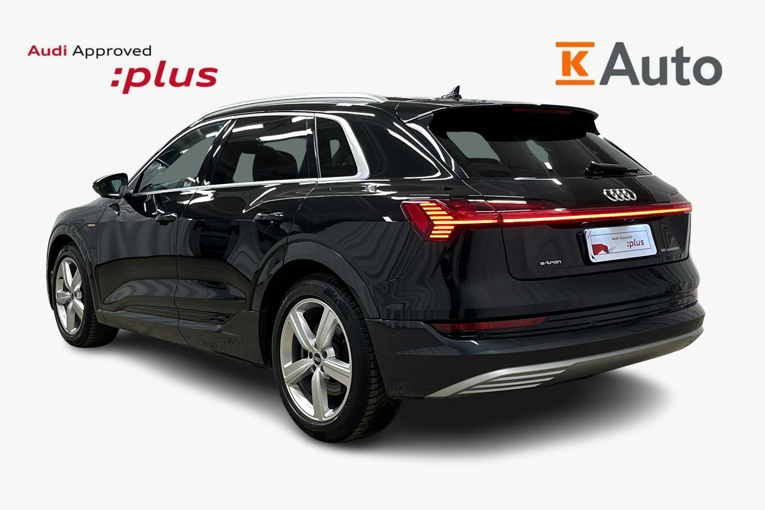 musta Audi e-tron 2022 kuva 2.