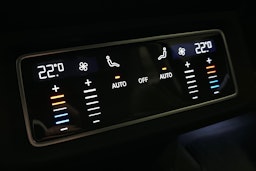 musta Audi e-tron 2022 kuva 13.