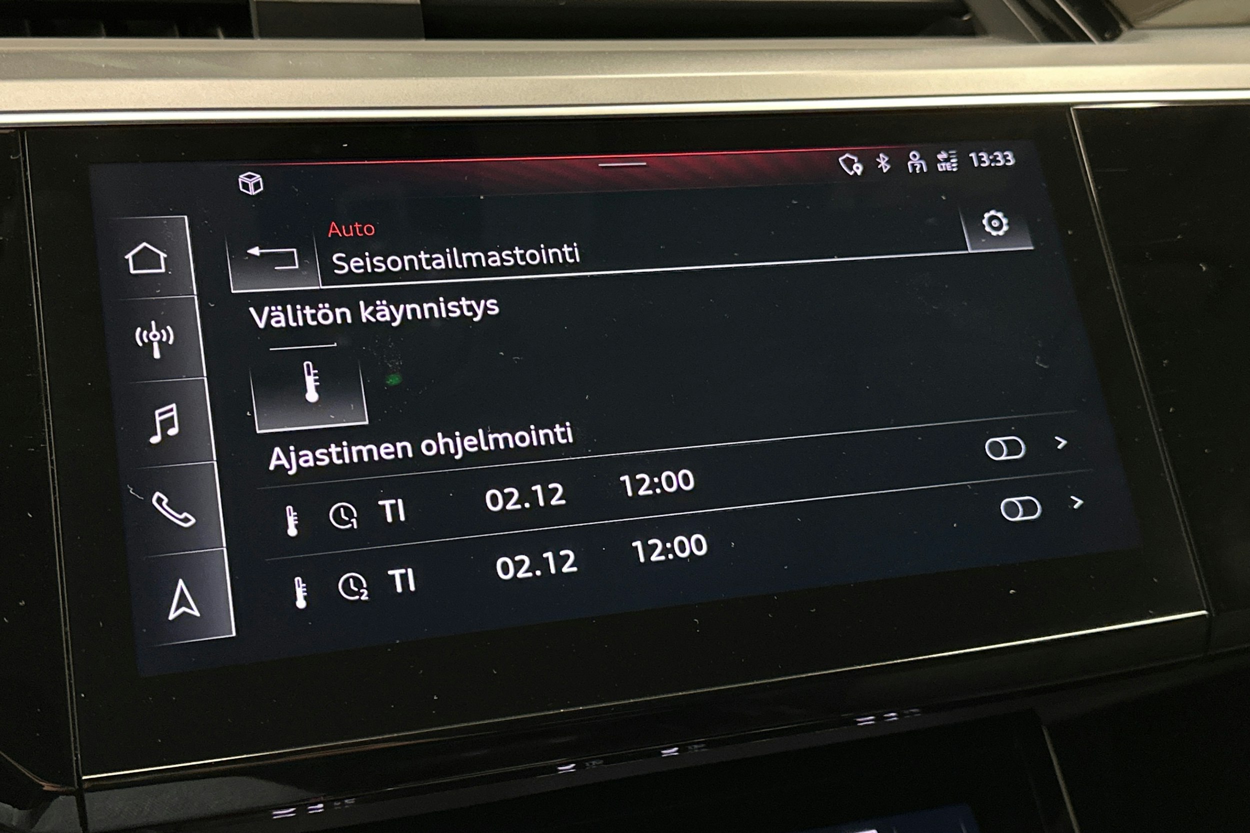 musta Audi e-tron 2022 kuva 26.