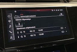 musta Audi e-tron 2022 kuva 26.