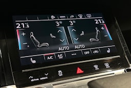 musta Audi e-tron 2022 kuva 31.