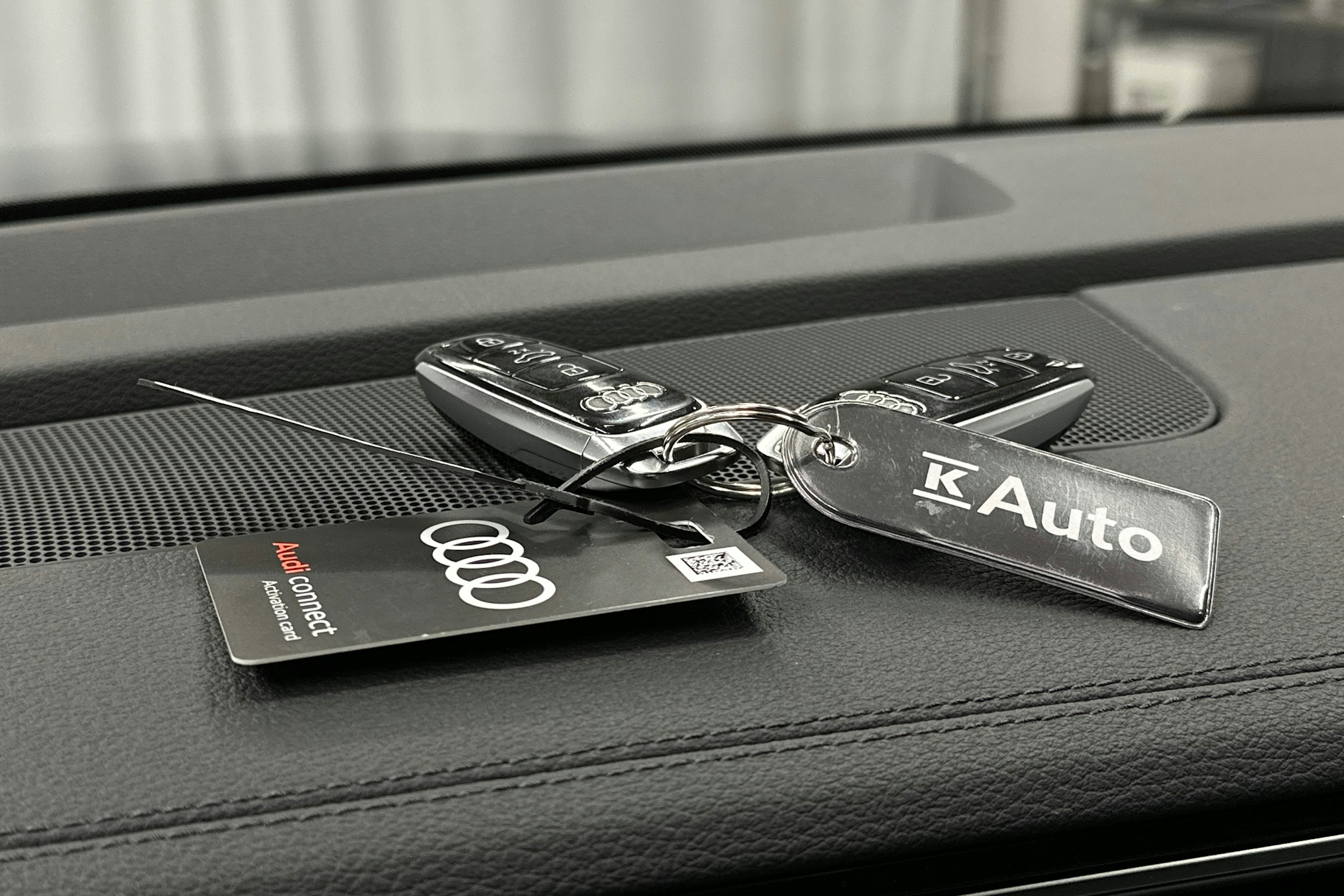 musta Audi e-tron 2022 kuva 33.