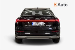 musta Audi e-tron 2022 kuva 3.