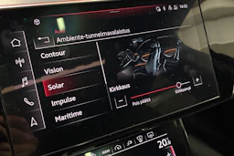valkoinen Audi e-tron 2022 kuva 24.