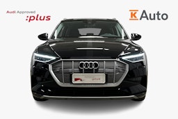 musta Audi e-tron 2022 kuva 5.
