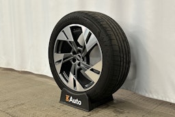 musta Audi e-tron 2022 kuva 12.