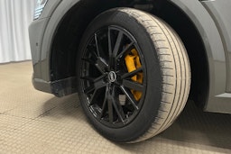 harmaa Audi e-tron 2022 kuva 12.