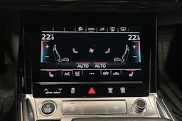 harmaa Audi e-tron 2022 kuva 25.