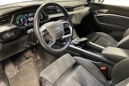met. harmaa Audi e-tron 2022 kuva 3.