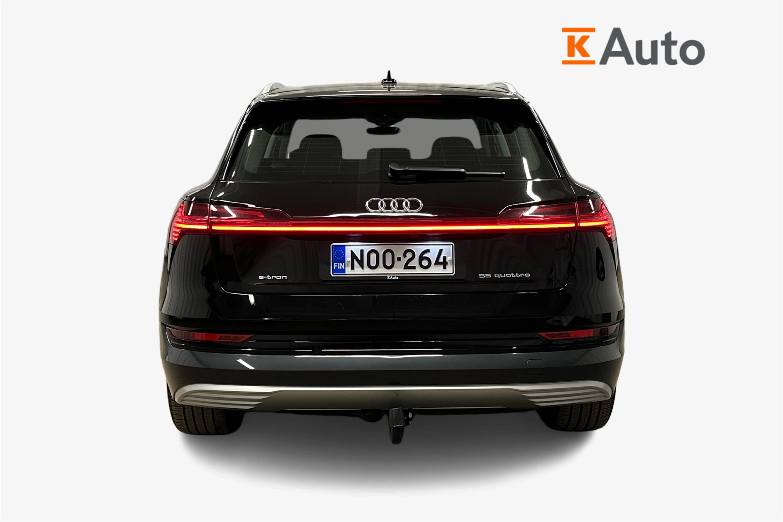 musta Audi e-tron 2022 kuva 3.